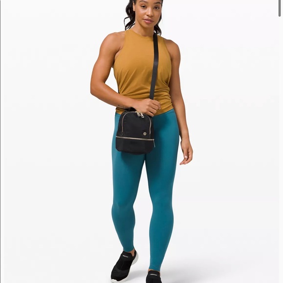 City Adventurer Backpack - Picture 3 of 8